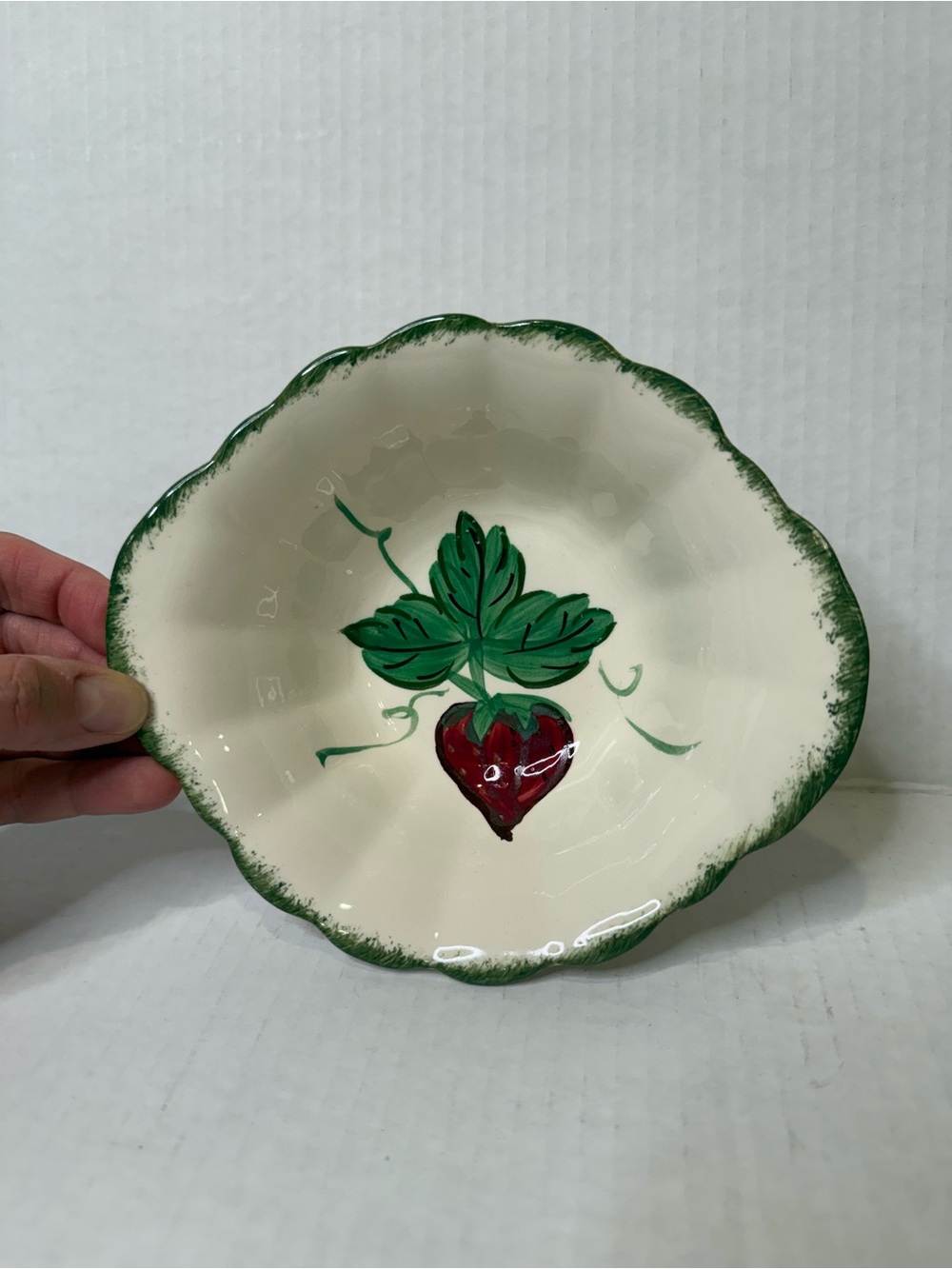 Vintage Blue Ridge Pottery Wild Strawberry Lug Handle Cereal Bowl